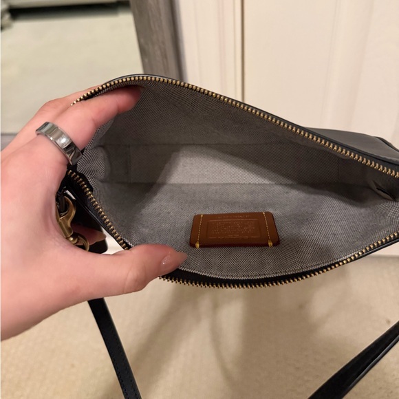 coach black plaza 22 shoulder bag - Picture 6 of 6